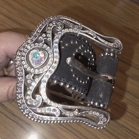 TONY LAMA Sz 34 NWOT Rhinestone Heart Buckle Silver Studs Leather Western Belt